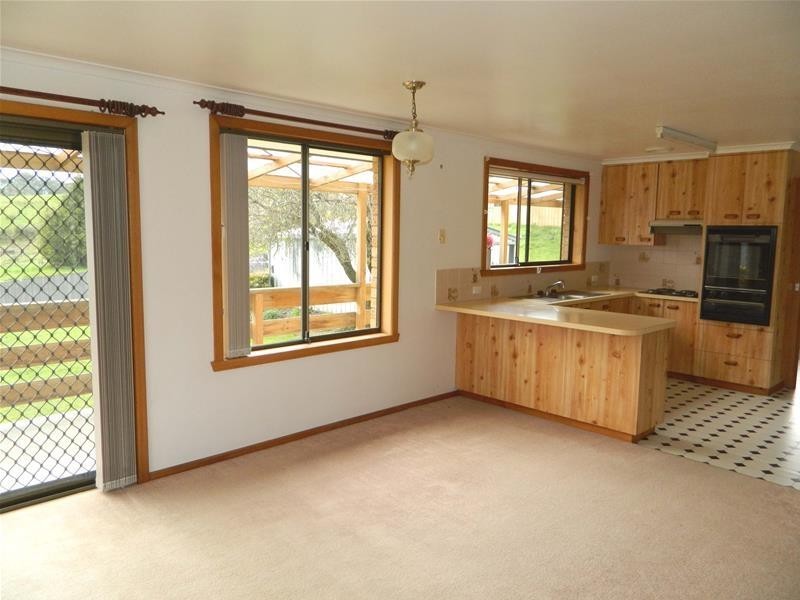 33 Knights Road, Huonville TAS 7109