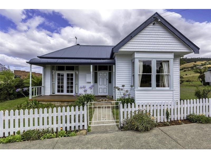 5 New Road, Franklin TAS 7113