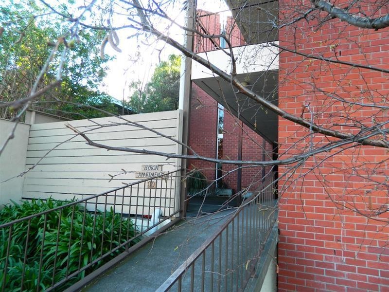 2/11 Byron Street, Sandy Bay TAS 7005