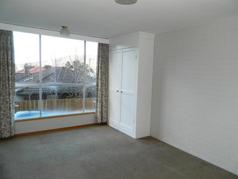 2/11 Byron Street, Sandy Bay TAS 7005