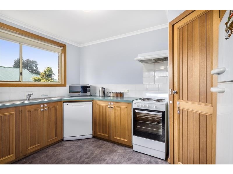 11 Wellington Street, Huonville TAS 7109