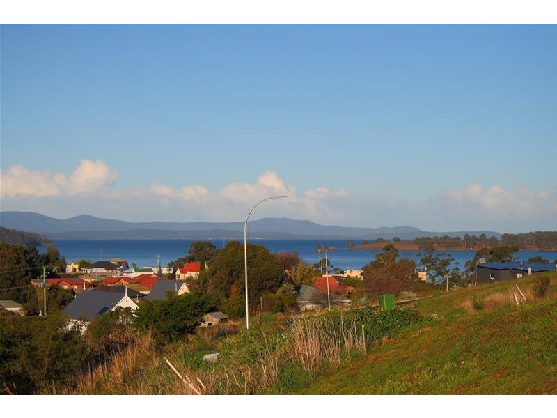 8 Girardin Way, Dover TAS 7117