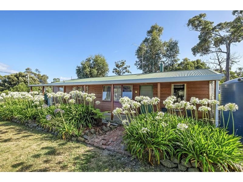 6 Sandrock Loop, Abels Bay TAS 7112