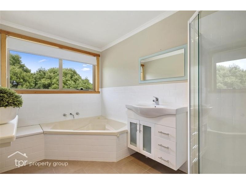 14 Packers Road, Huonville TAS 7109