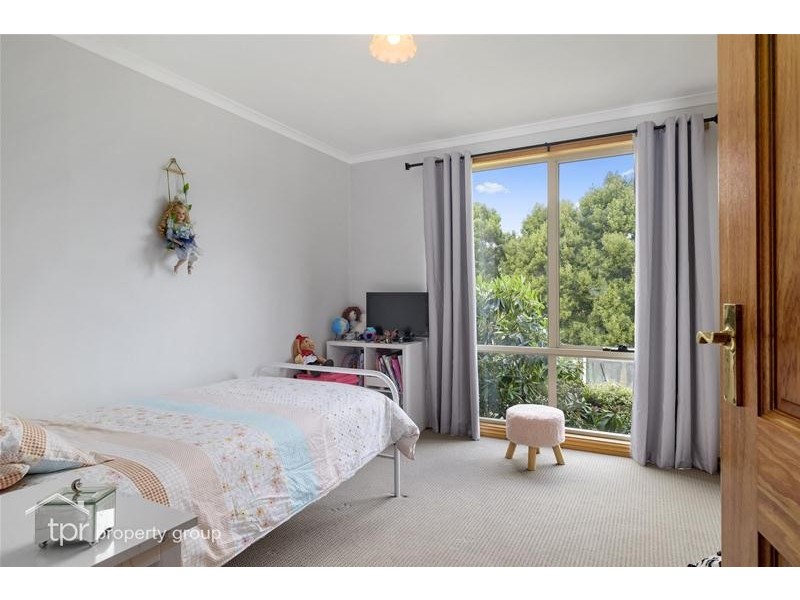 14 Packers Road, Huonville TAS 7109