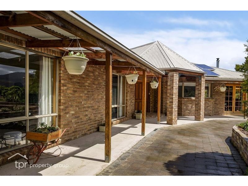 14 Packers Road, Huonville TAS 7109