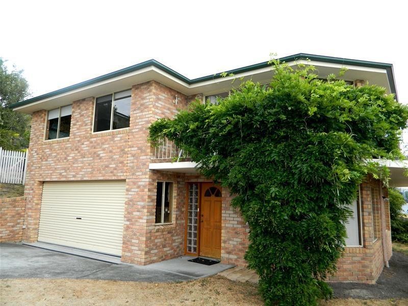 10 Seacrest Avenue, Blackmans Bay TAS 7052