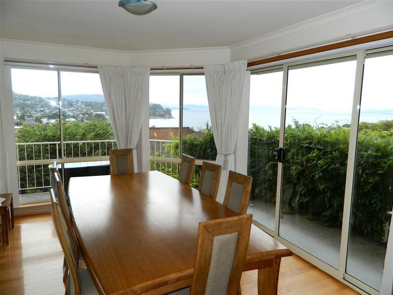 10 Seacrest Avenue, Blackmans Bay TAS 7052