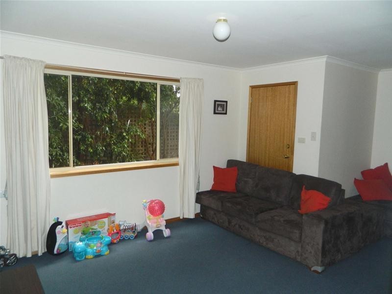 10 Seacrest Avenue, Blackmans Bay TAS 7052