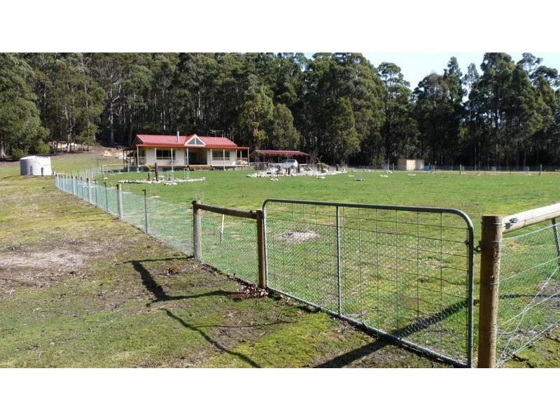 453 Woodbridge Hill Road, Gardners Bay TAS 7112