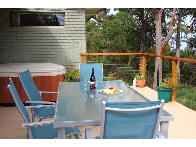 60 Williams Road, Randalls Bay TAS 7112