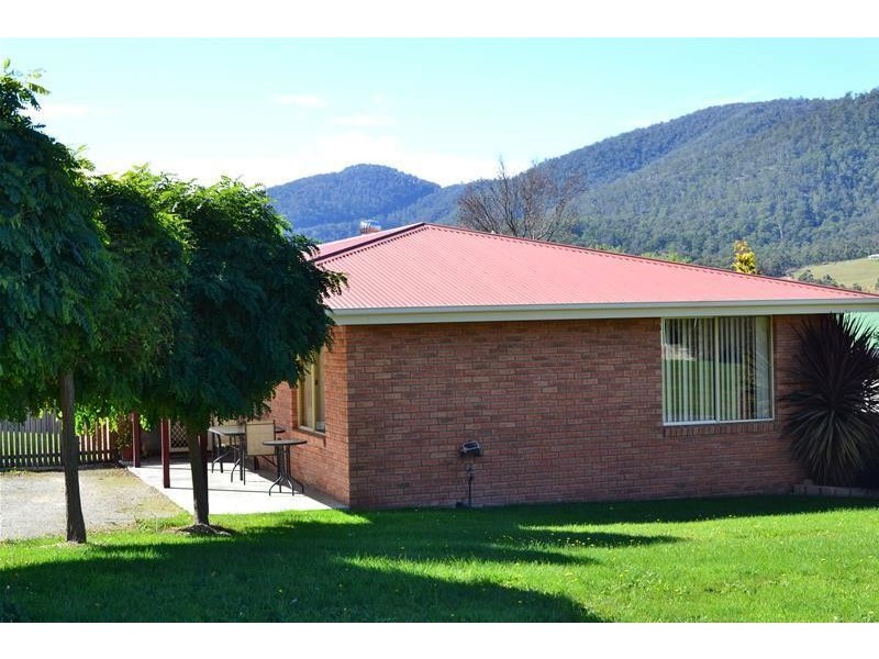 11 Wellington Street, Huonville TAS 7109