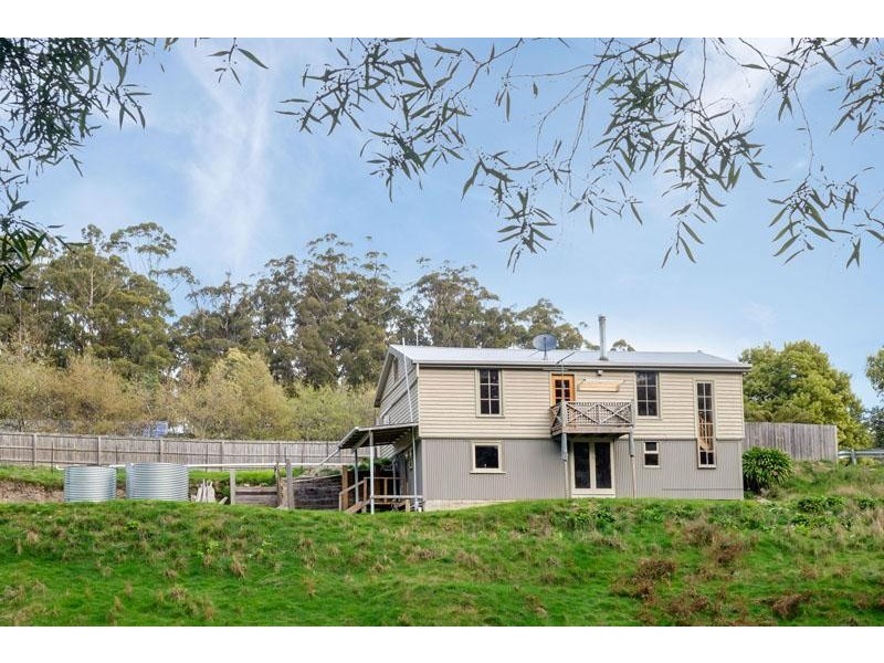271 Cross Road, Gardners Bay TAS 7112