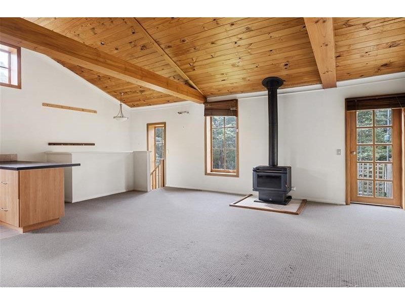 271 Cross Road, Gardners Bay TAS 7112