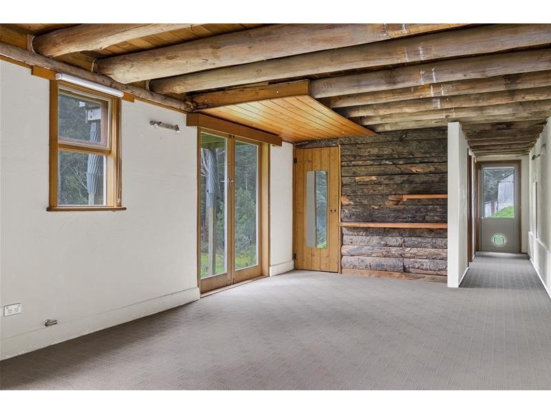 271 Cross Road, Gardners Bay TAS 7112