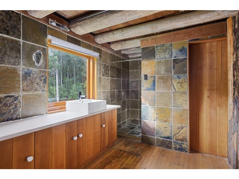 271 Cross Road, Gardners Bay TAS 7112