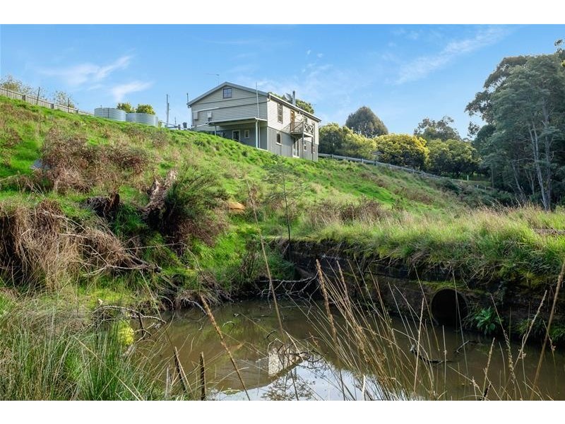 271 Cross Road, Gardners Bay TAS 7112
