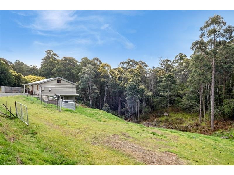 271 Cross Road, Gardners Bay TAS 7112