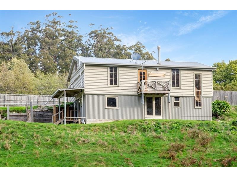 271 Cross Road, Gardners Bay TAS 7112