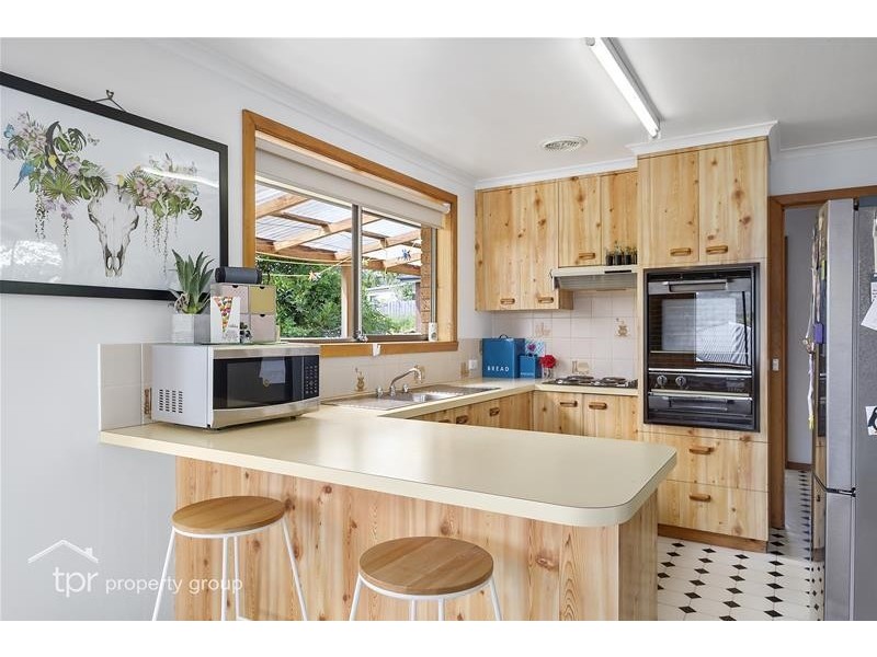 33 Knights Road, Huonville TAS 7109