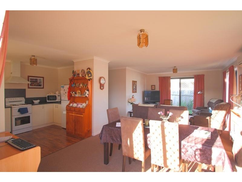 2/105 Main Street, Huonville TAS 7109