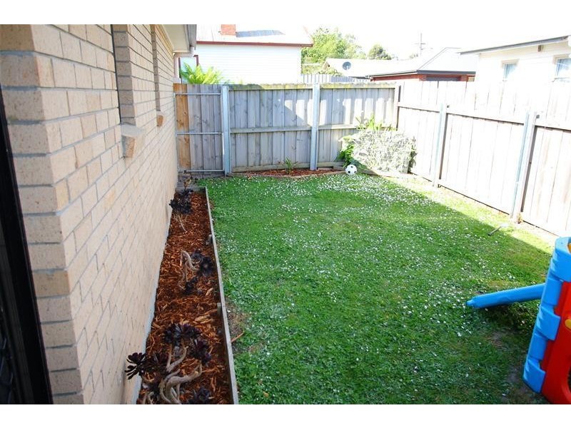 2/105 Main Street, Huonville TAS 7109