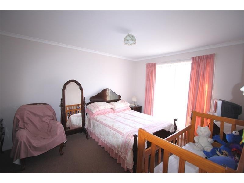 2/105 Main Street, Huonville TAS 7109