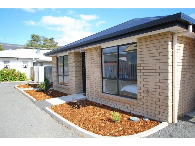 2/105 Main Street, Huonville TAS 7109
