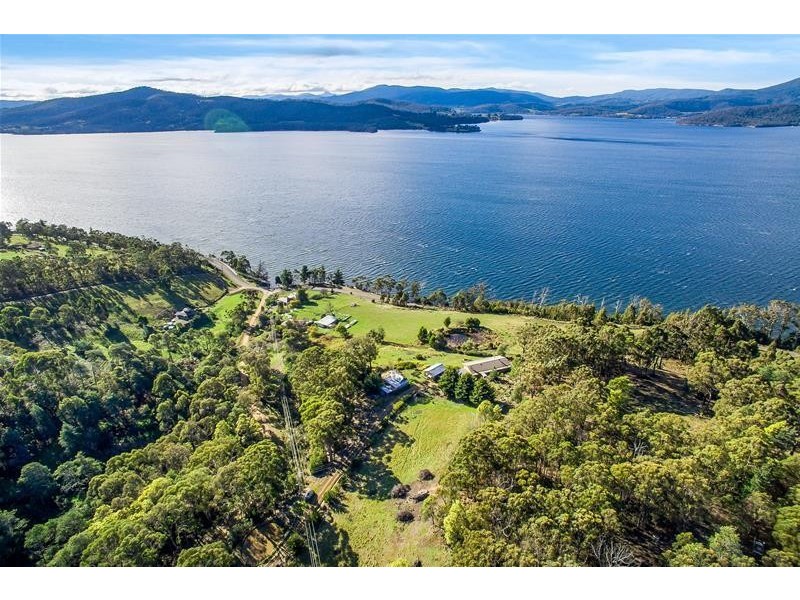 574 Police Point Road, Police Point TAS 7116