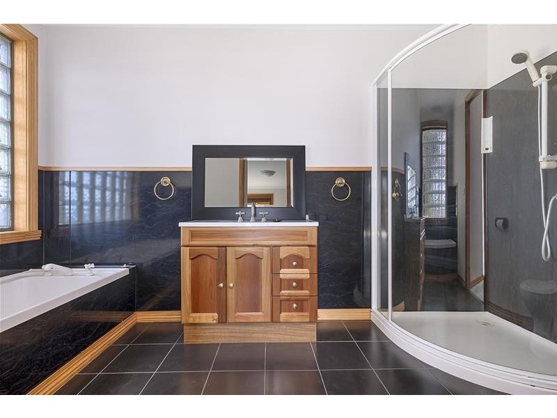 574 Police Point Road, Police Point TAS 7116