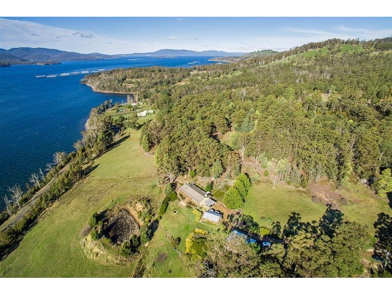 574 Police Point Road, Police Point TAS 7116