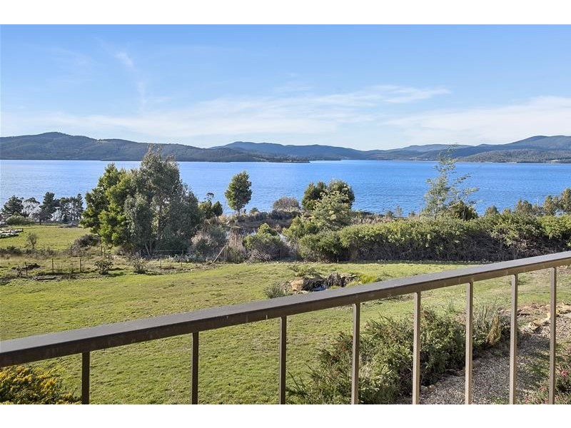 574 Police Point Road, Police Point TAS 7116