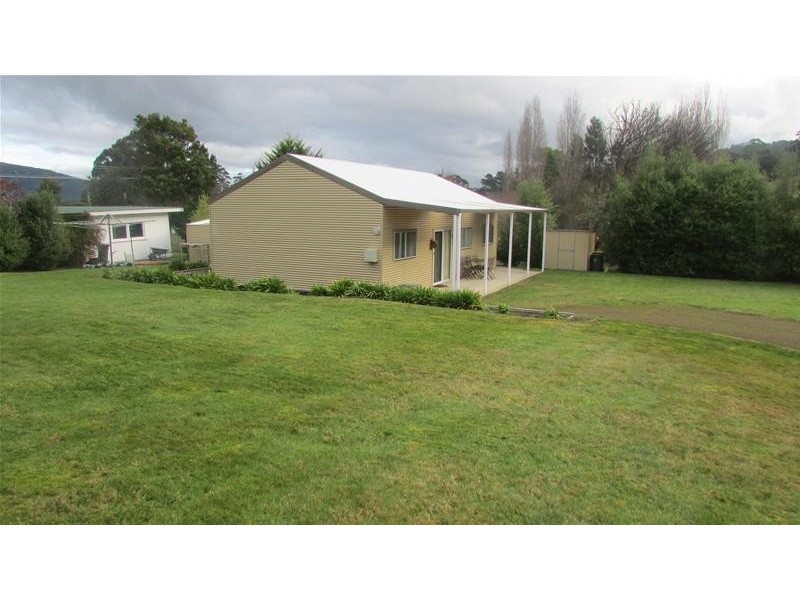 11 Fritton Drive, Dover TAS 7117