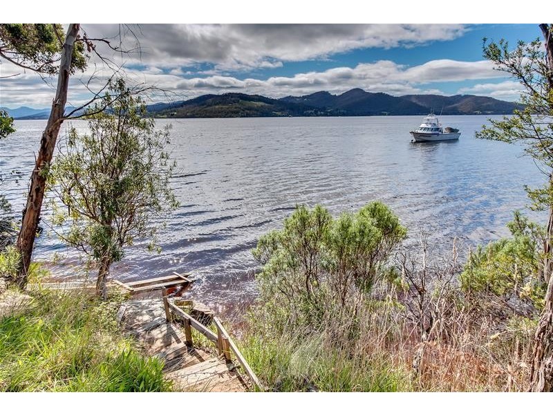 114 Dawson Road, Cairns Bay TAS 7116