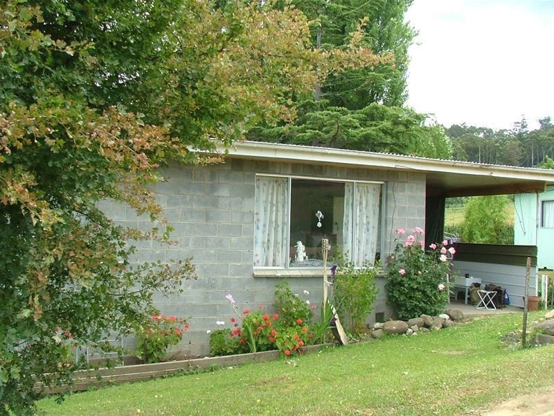 2/5 Sorell Street, Port Huon TAS 7116