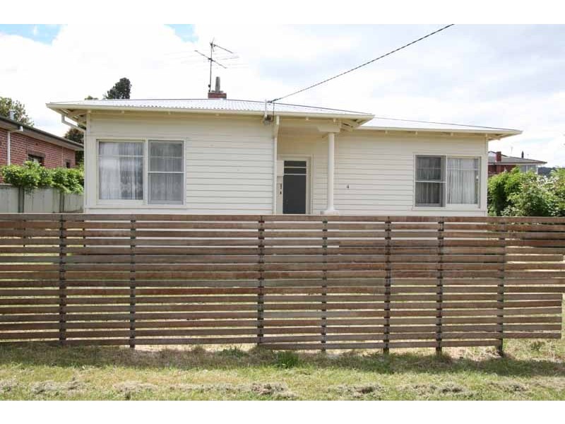 1/4 Walton Street, Huonville TAS 7109