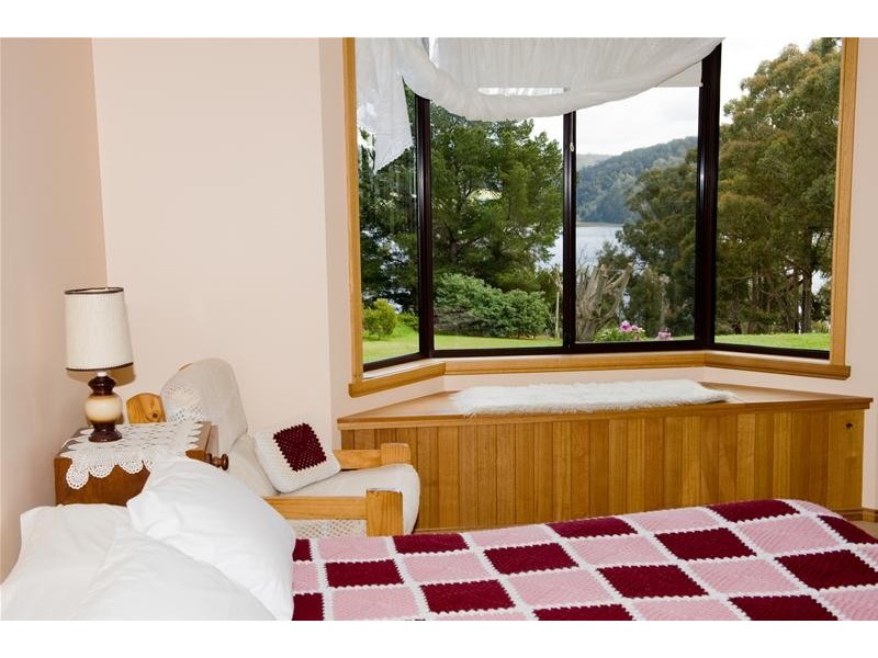 37 Dillons Hill Road, Glaziers Bay TAS 7109