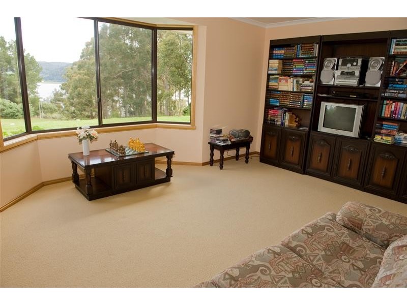 37 Dillons Hill Road, Glaziers Bay TAS 7109