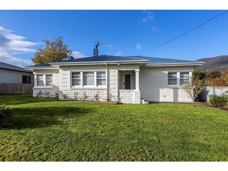 4 Tutton Avenue, Huonville TAS 7109