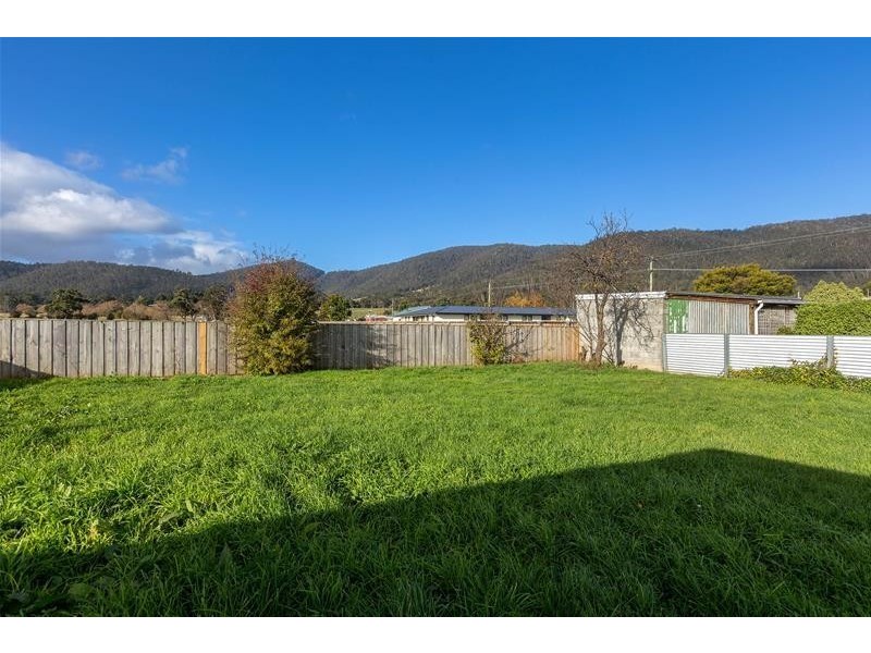 4 Tutton Avenue, Huonville TAS 7109