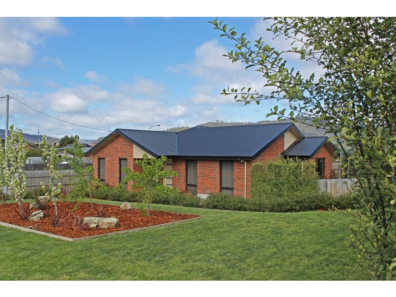 2 Cornelia Close, Ranelagh TAS 7109