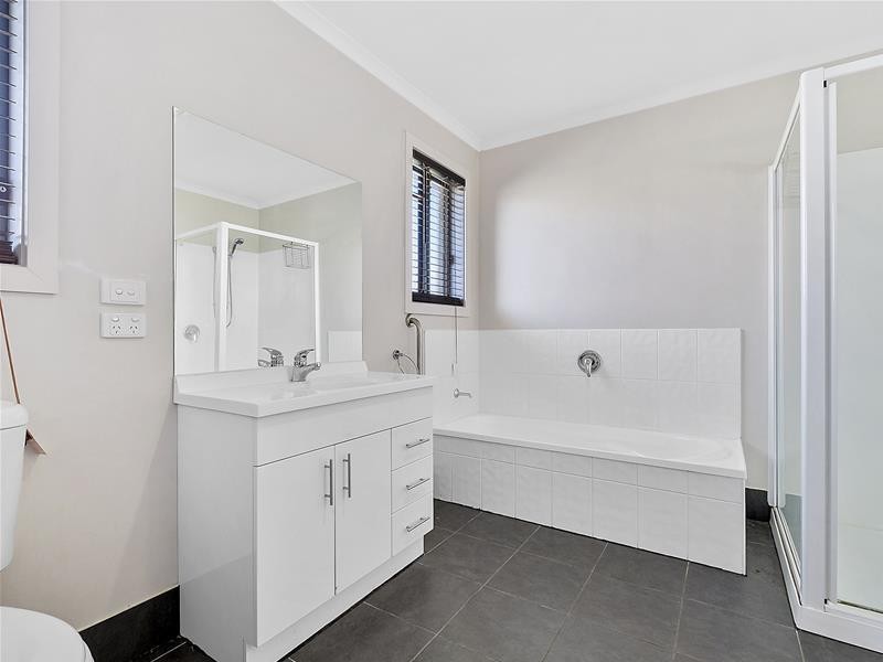 4/105 Main Street, Huonville TAS 7109