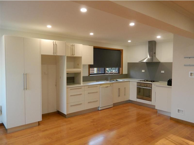 8 Wakeford Avenue, Kingston TAS 7050