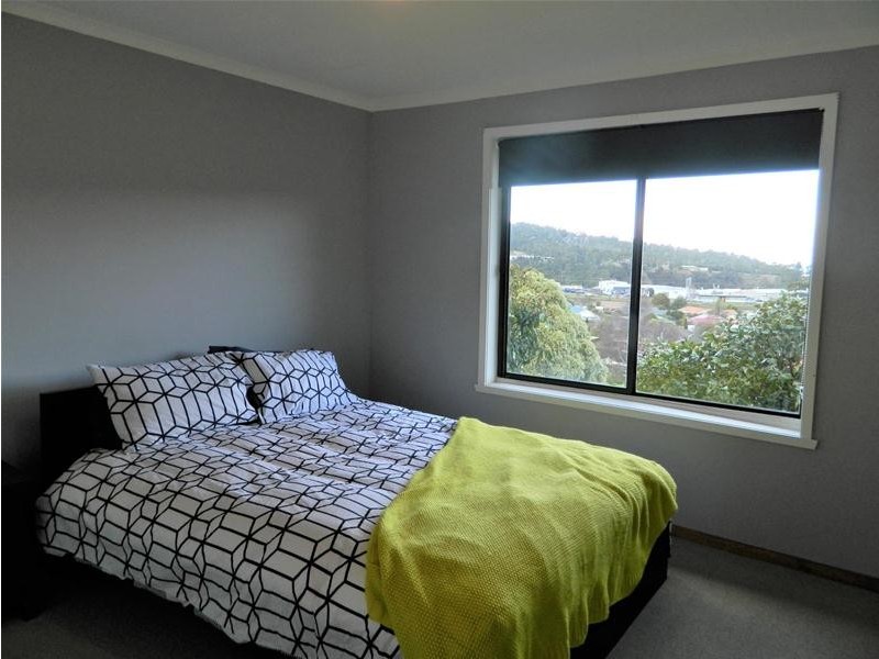 8 Wakeford Avenue, Kingston TAS 7050