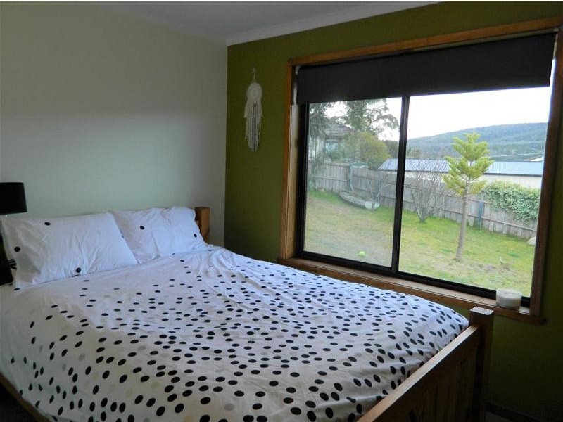 8 Wakeford Avenue, Kingston TAS 7050