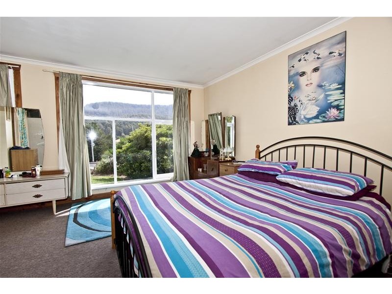 39 Police Point Road, Glendevie TAS 7109
