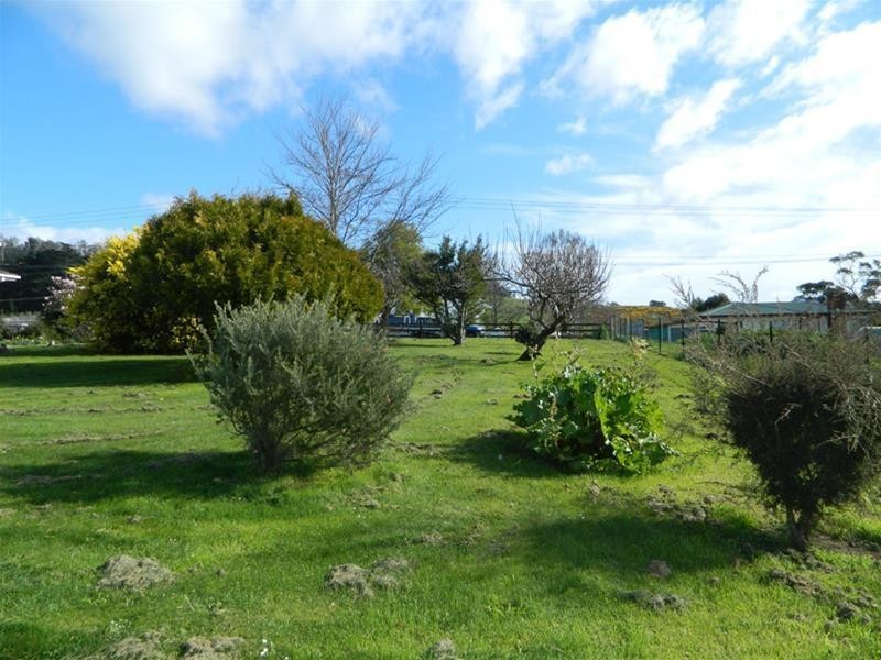 13 Jetty Road, Cygnet TAS 7112