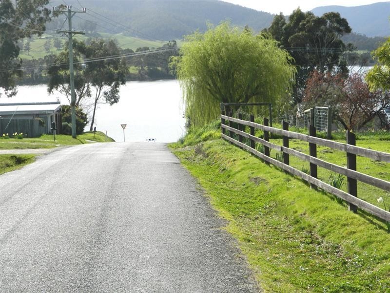 13 Jetty Road, Cygnet TAS 7112