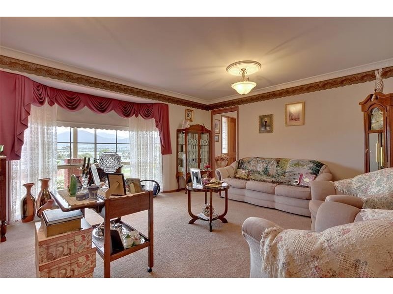 48 Clives Avenue, Old Beach TAS 7017