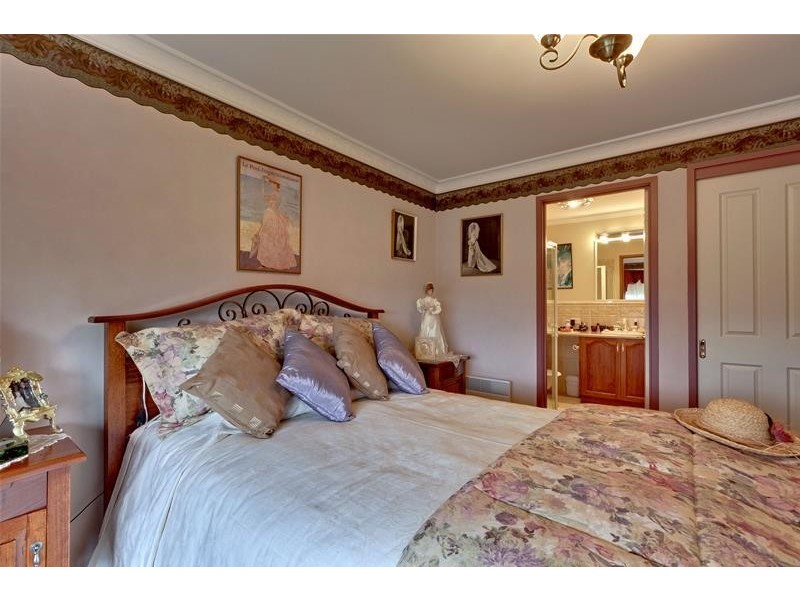 48 Clives Avenue, Old Beach TAS 7017